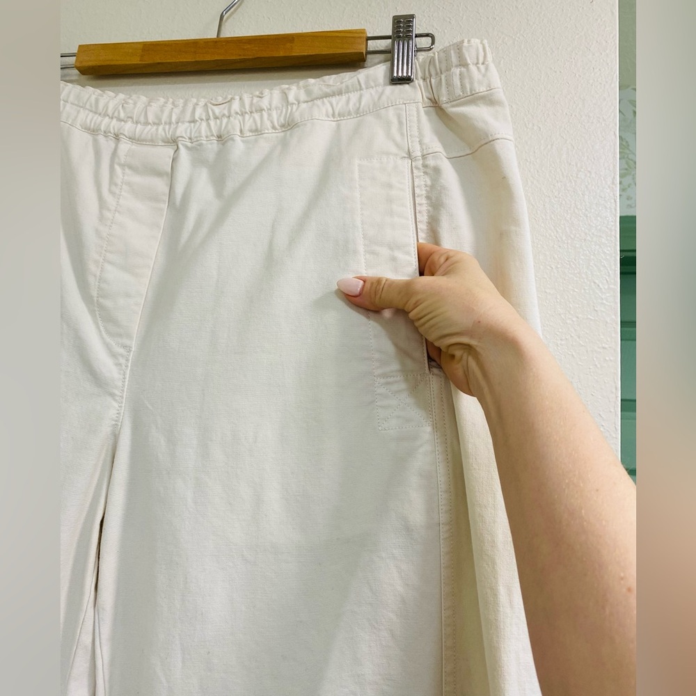Banana Republic Cream Wide-Leg Pants - Picture 5 of 7